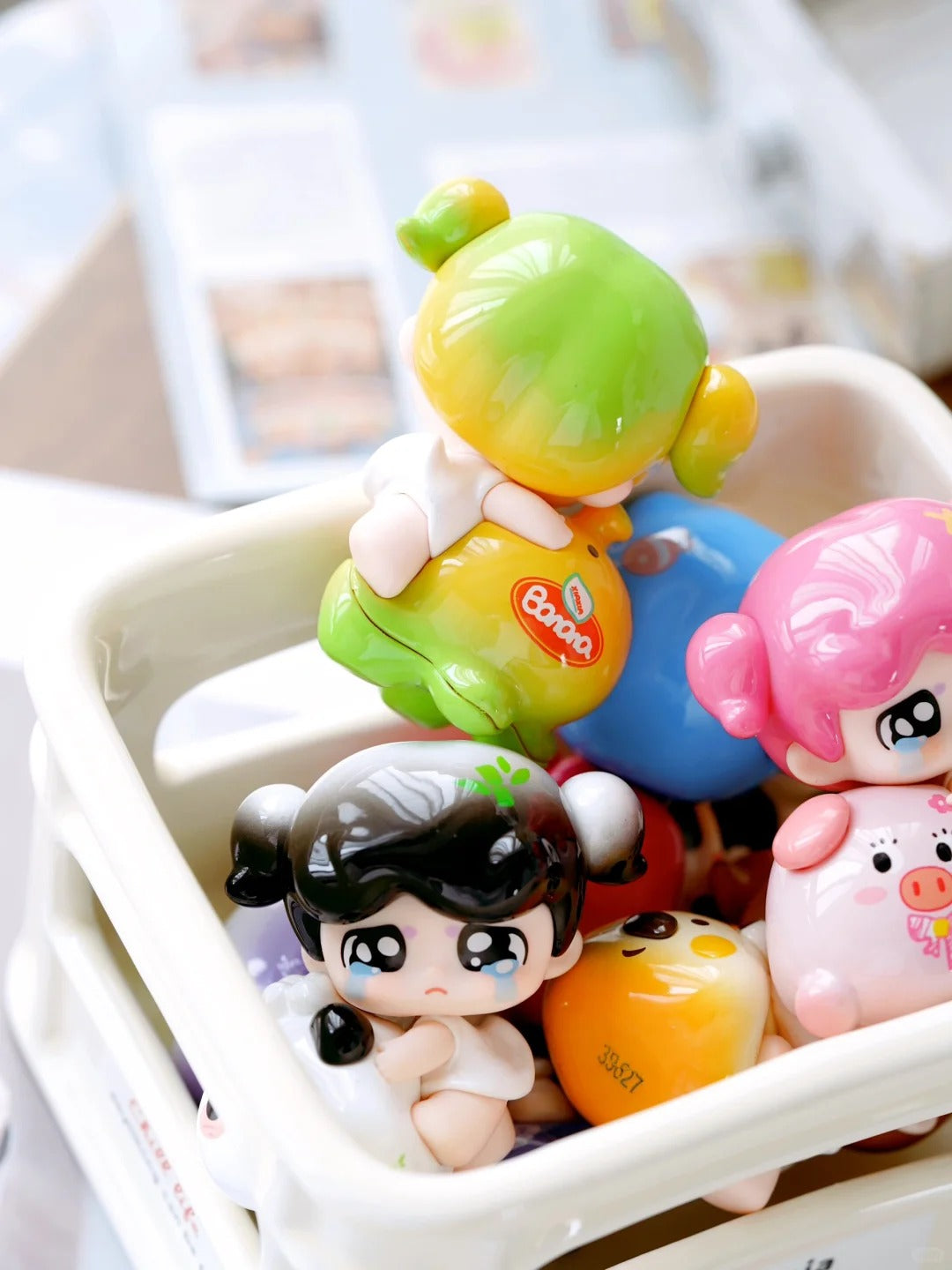 XAXA -give me a hug mini blind box