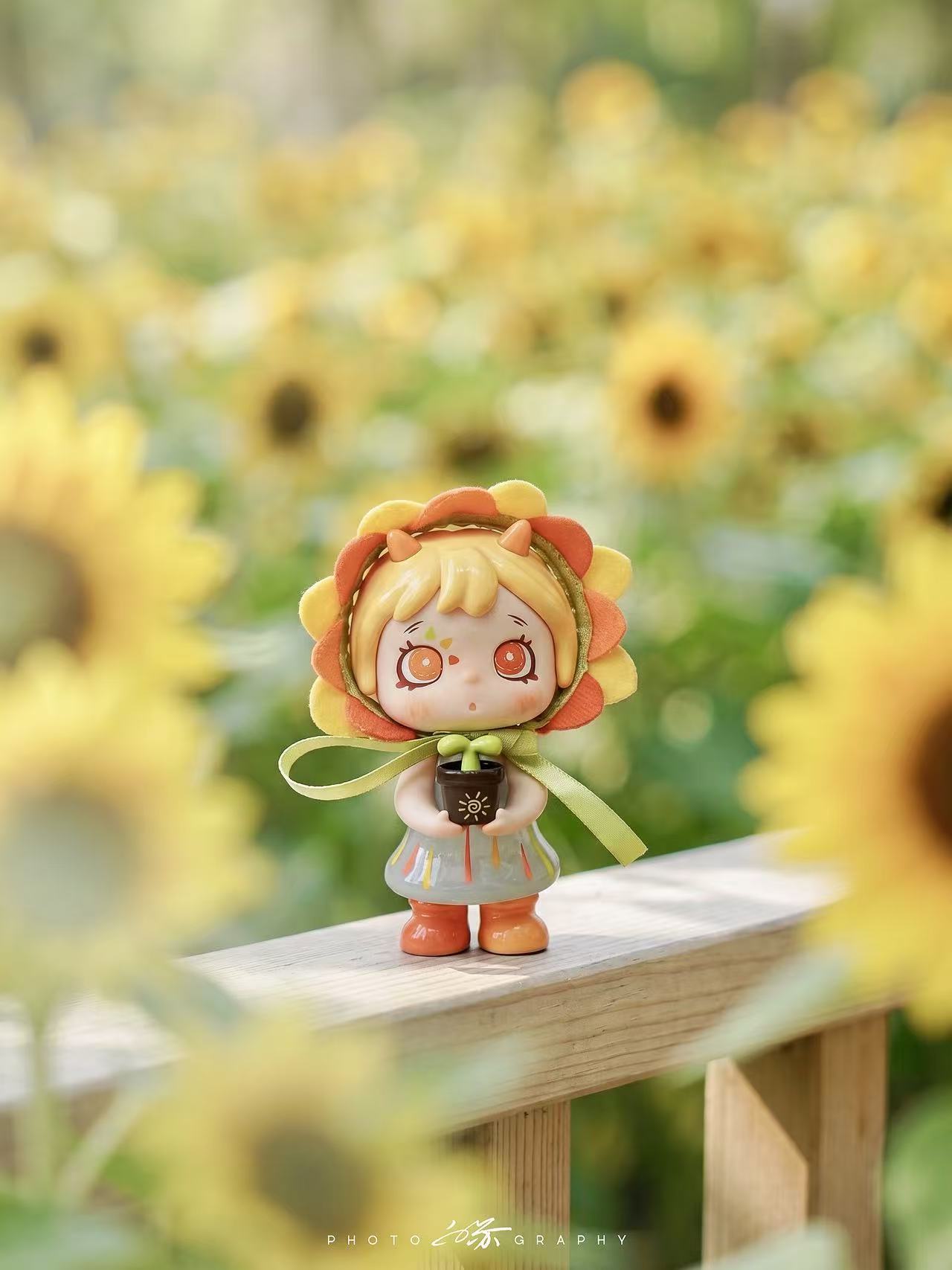 Tuaya's Graffiti Diary Series Blind Box Figure