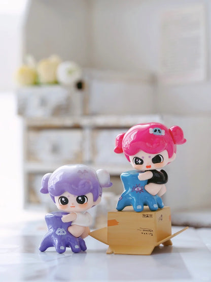 XAXA -give me a hug mini blind box